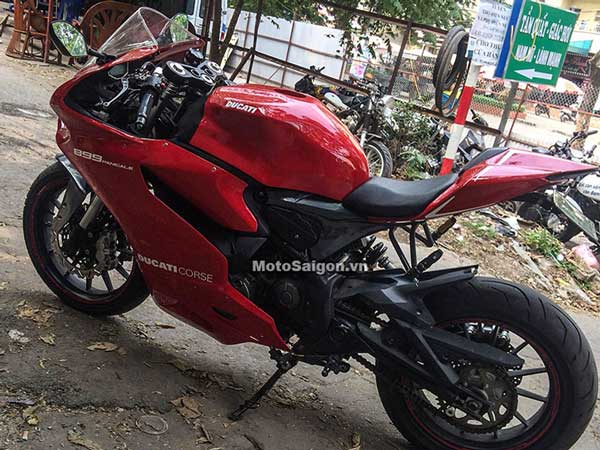 This Benelli TNT 300 Is Perfectly Disguised As Ducati Panigale