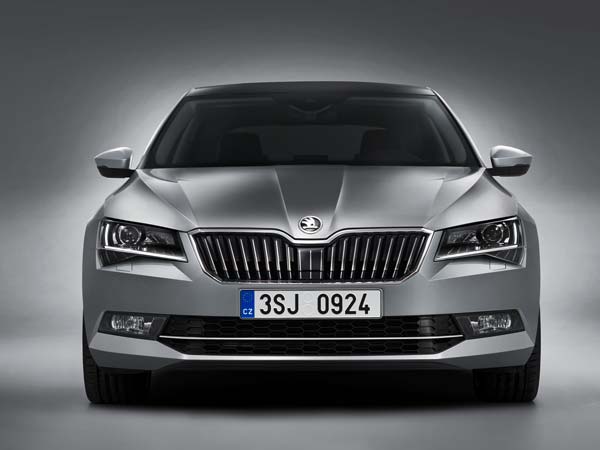 Superb Plug-In Hybrid Will Begin Skoda’s Electrification Programme