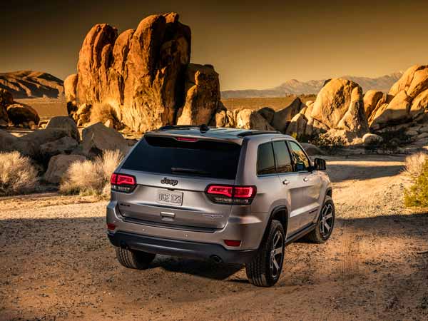 2017 Jeep Grand Cherokee All Wheel Drive Earns Five-Star Safety Rating