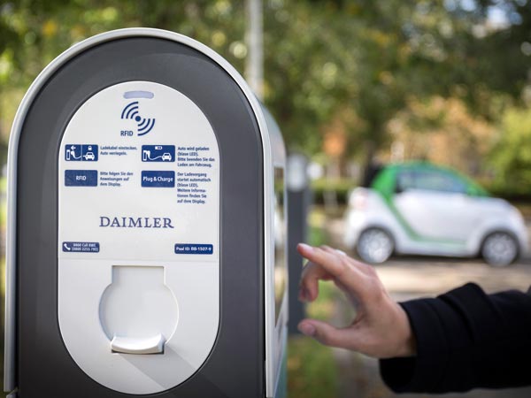 Four Automobile Manufacturers Join Hands To Develop Fast-Charging Network