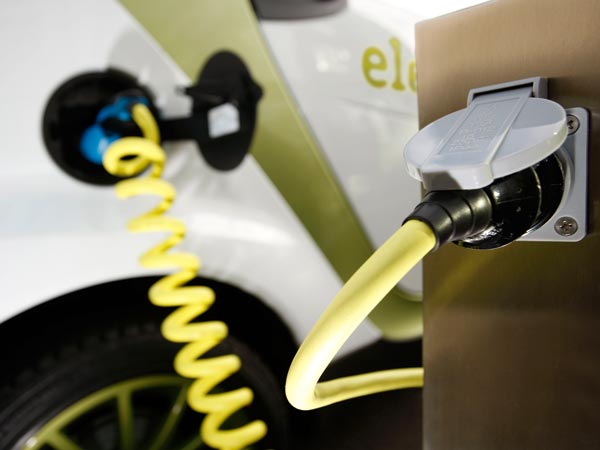 Four Automobile Manufacturers Join Hands To Develop Fast-Charging Network