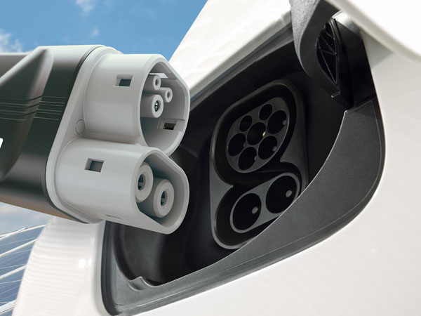 Tesla 8.1 Software Update To Kick Off Enhanced Autopilot