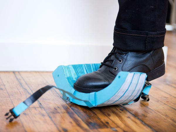 This Foldable, Cheap Cycling Helmet Is Made Out Of Paper