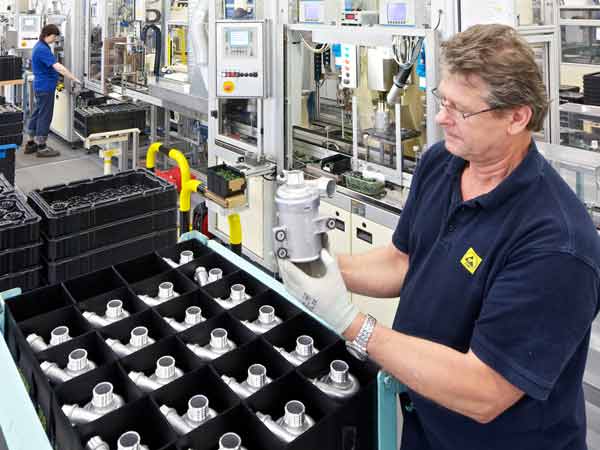 Rheinmetall Seals Rs 328 Cr Contract For Car Engine Steel Pistons