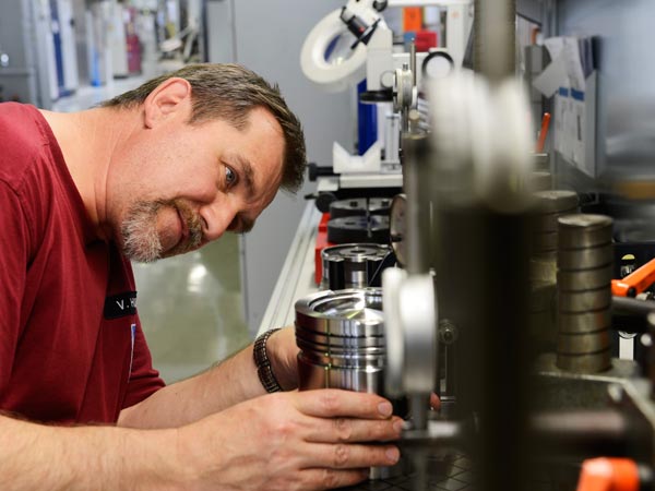 Rheinmetall Seals Rs 328 Cr Contract For Car Engine Steel Pistons