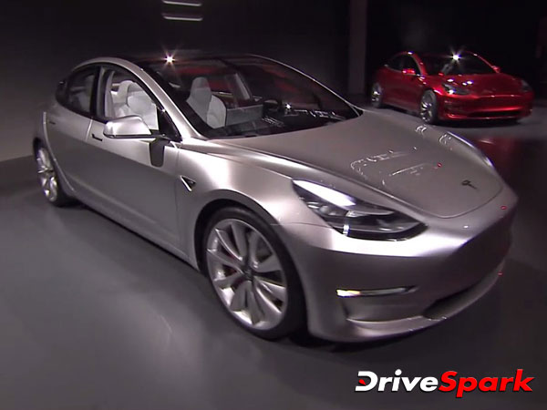 Andhra Pradesh And Telangana Wooing Tesla Motors