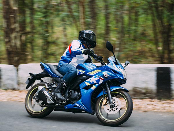 Top 5 Best Performance Bikes Under 1 Lakh — Mix Of Performance And Value