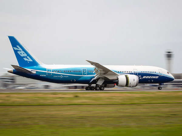 FAA Orders Boeing 787 Pilots Ordered To Reboot Plane Once As A Safety Fix