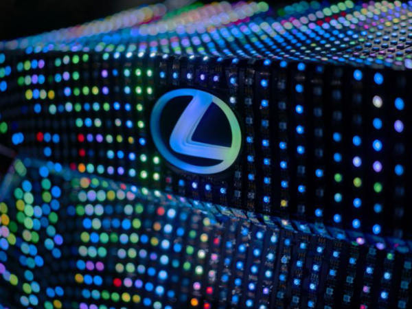 2017 Lexus LIT IS Is Covered In 41,999 LEDs