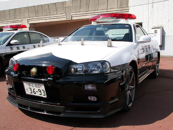 Nissan Skyline Patrol Car Spotted In Action