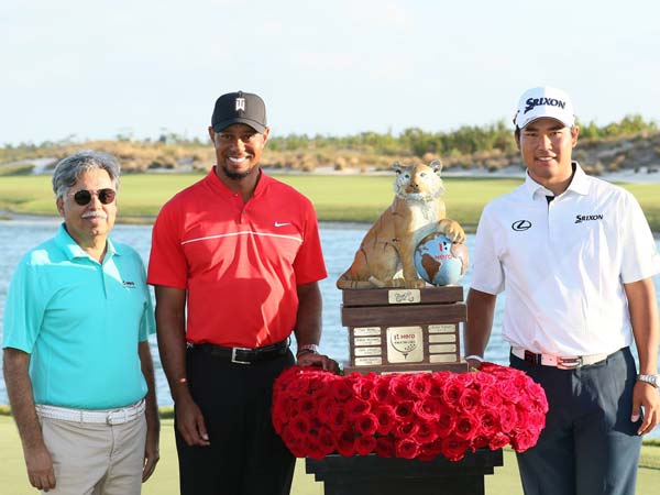 Tiger Woods Checks Out Hero Karizma ZMR Motorcycle