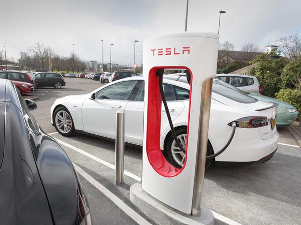 Tesla Charging Adapters Are Overheating