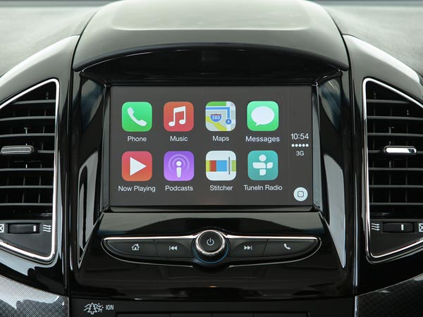 Specification Comparison: Apple CarPlay vs Android Auto