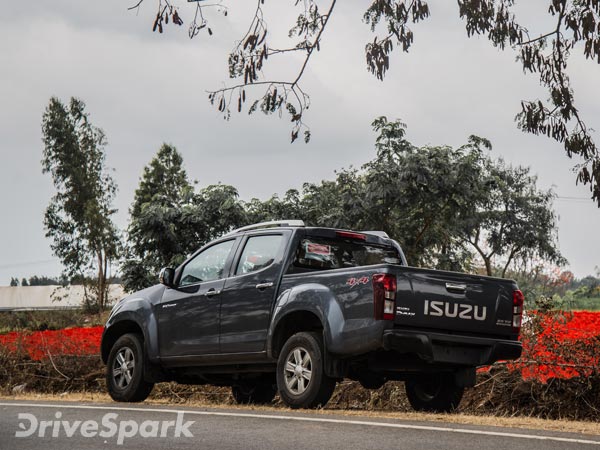 Isuzu D-Max V-Cross Road Test Review — Poser Or The Performer? 