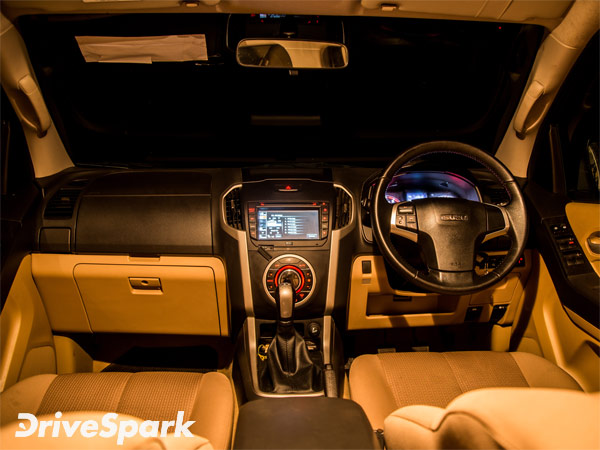 Isuzu D-Max V-Cross Road Test Review — Poser Or The Performer? 