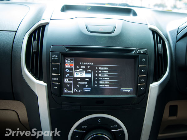 Isuzu D-Max V-Cross Road Test Review — Poser Or The Performer? 