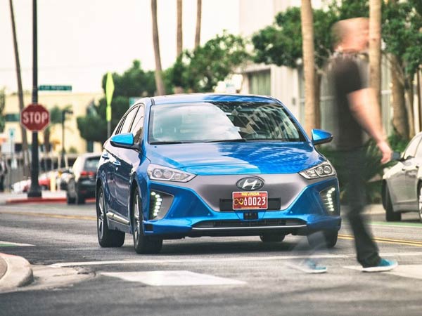 Hyundai To Introduce Ioniq Autonomous Concept Vehicle