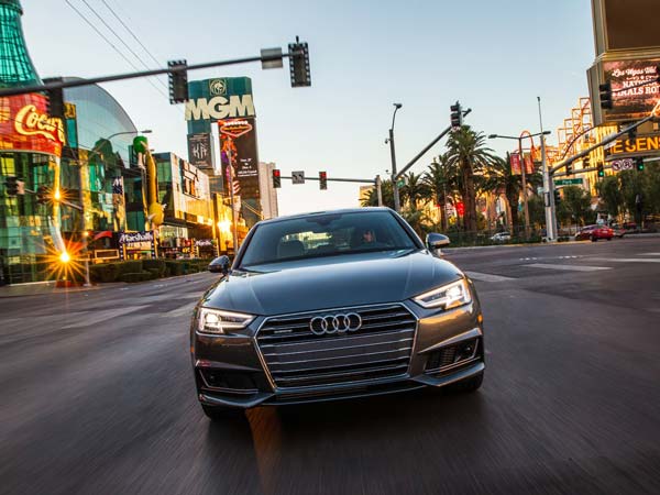 Audi Cars Will Let You Know When Traffic Light Turns Green