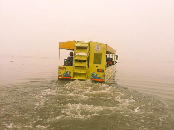Punjab Gets An Amphibious Bus That Cost A Bomb; Or Is It Just A Boat On Wheels?