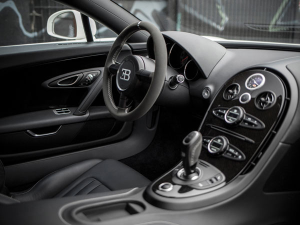 Last Bugatti Veyron Coupe 'Super Sport 300' To Go Up For Auction 