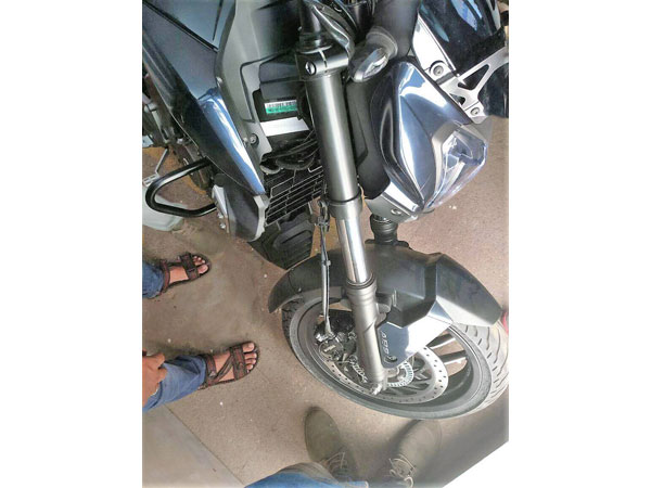 Bajaj Dominar 400 With Dual Channel ABS Spied Ahead Of Launch