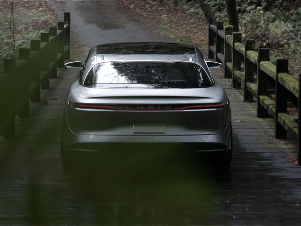 Lucid Motors Unveils The Air, A 1,000bhp Sedan With Executive Interior