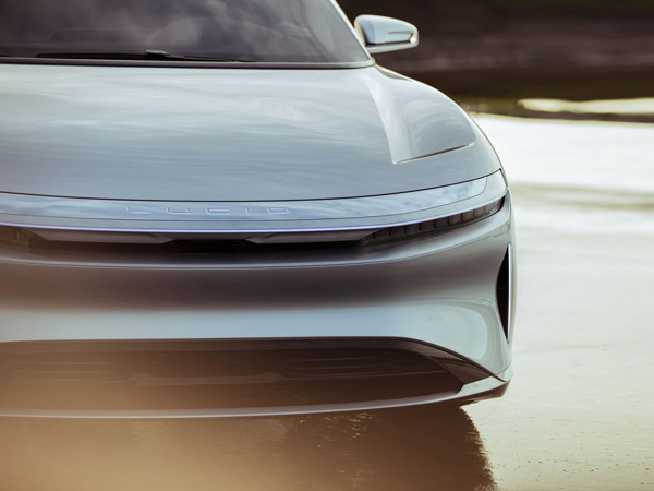 Lucid Motors Unveils The Air, A 1,000bhp Sedan With Executive Interior