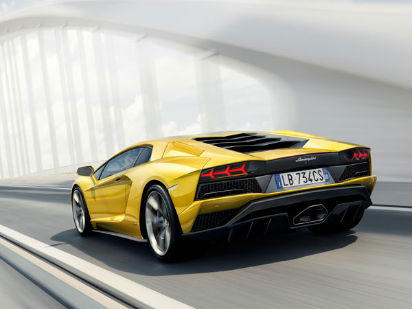 Lamborghini Aventador S Revealed With 730bhp On Tap