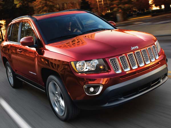 Fiat Chrysler Automobiles To Recall 50,000 SUVs Over Engine Stall Issue