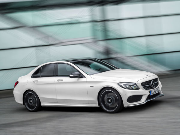 20 Cars With Discount Offer Of More Than Rs 1 Lakh — The Best Year-End Deals