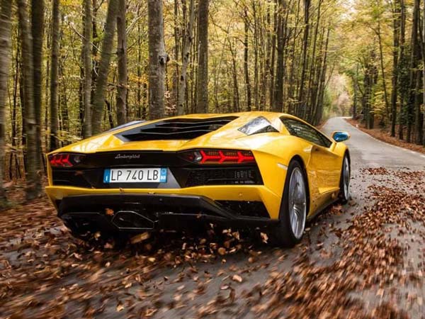 Lamborghini Launches Online Configurator Page For Aventador S — Choose Wisely