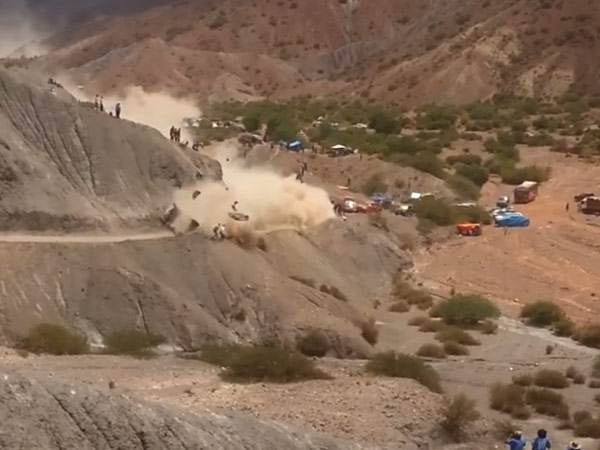 Dakar 2017: Carlos Sainz Tumbles Down; Nearly Takes Out Two Spectators