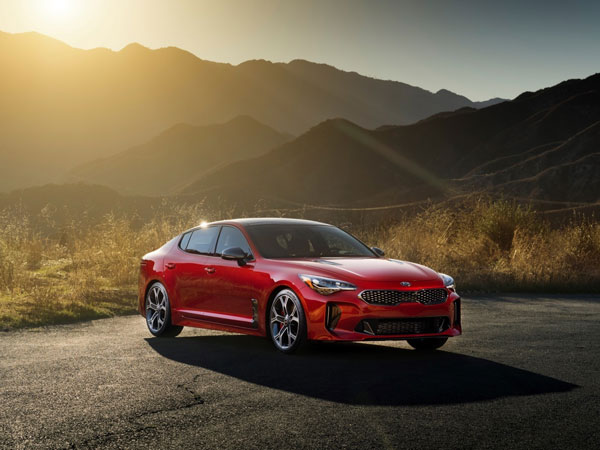 2017 Detroit Auto Show: Kia Stinger GT Revealed