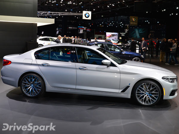 2017 Detroit Auto Show: BMW 5 Series Revealed