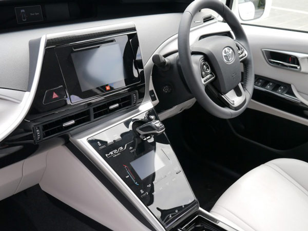 Toyota Motor Corp To Test Fuel Cell Vehicles In UAE