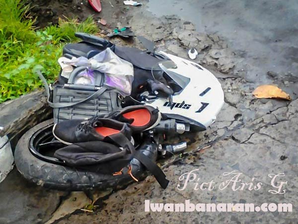 Kawasaki Ninja 250R Split In Half After A Horrific Crash In Indonesia