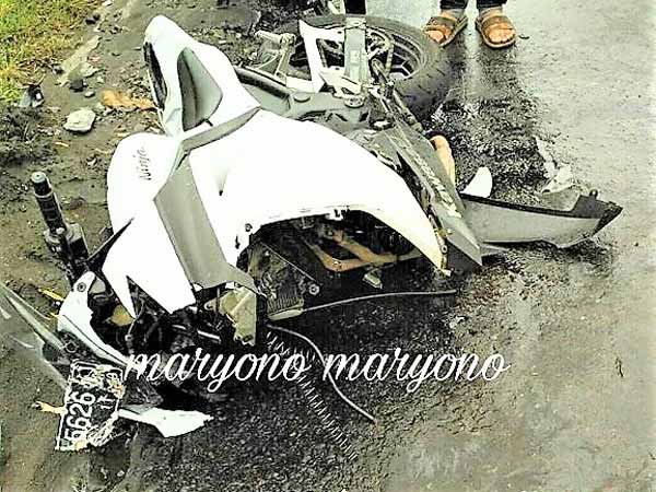 Kawasaki Ninja 250R Split In Half After A Horrific Crash In Indonesia
