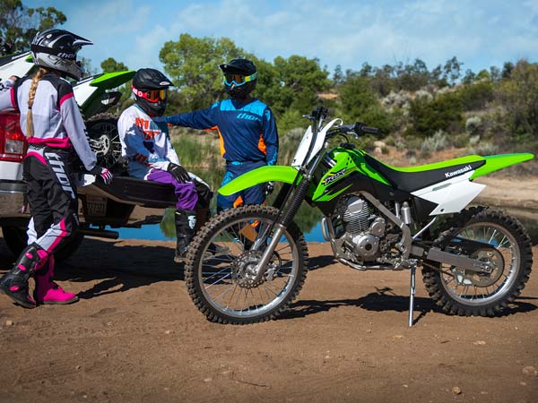 Kawasaki Launches The 2017 KLX 140G Dirt Motorcycle In India