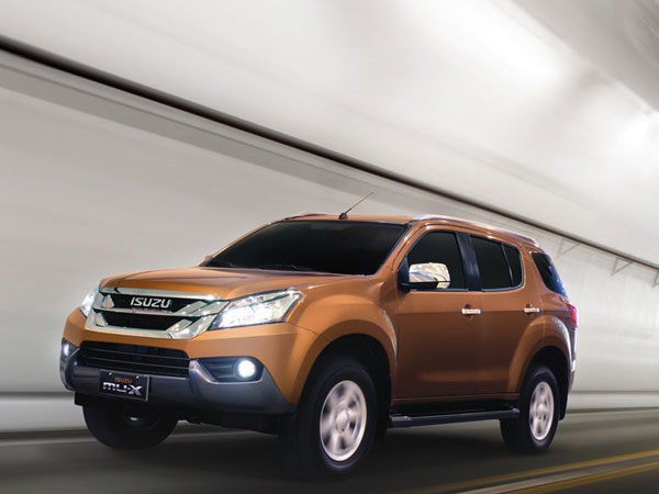 Isuzu MU-X Interior Spied — Here's What We Can Expect In India