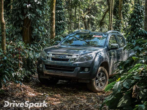 Isuzu MU-X Interior Spied — Here's What We Can Expect In India