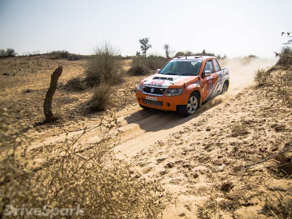 2017 Maruti Suzuki Desert Storm: Sanjay Agarwal And CS Santosh Lead After Leg 2