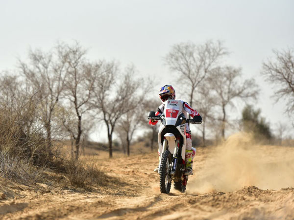 2017 Maruti Suzuki Desert Storm: Sanjay Agarwal And CS Santosh Lead After Leg 2