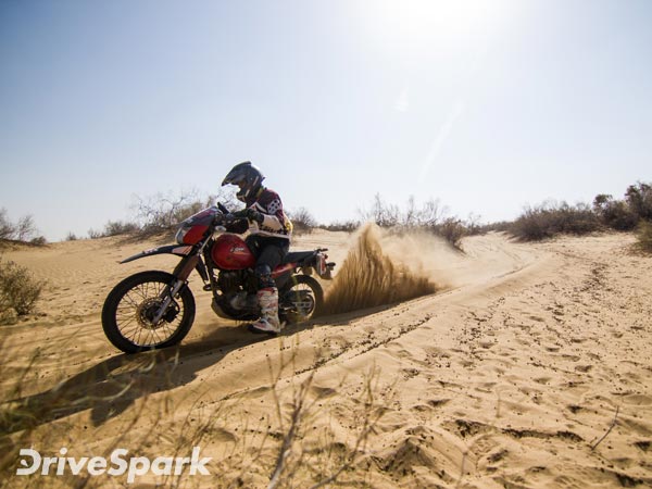 2017 Maruti Suzuki Desert Storm: Suresh Rana And CS Santosh Lead After Leg 3