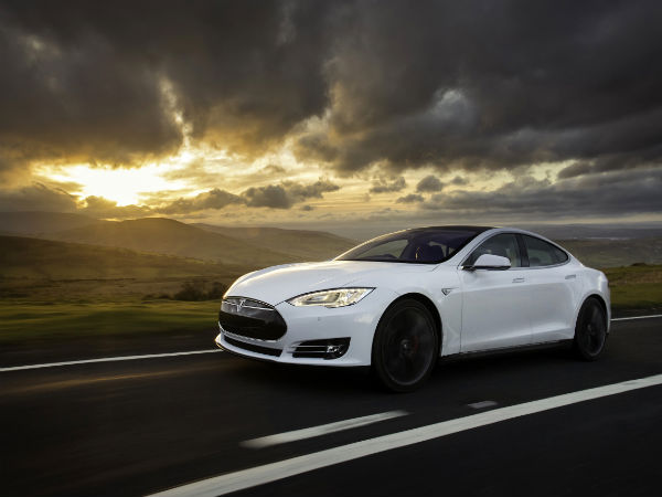 Tesla Cars Could Soon Join The Police Fleet In The UK 