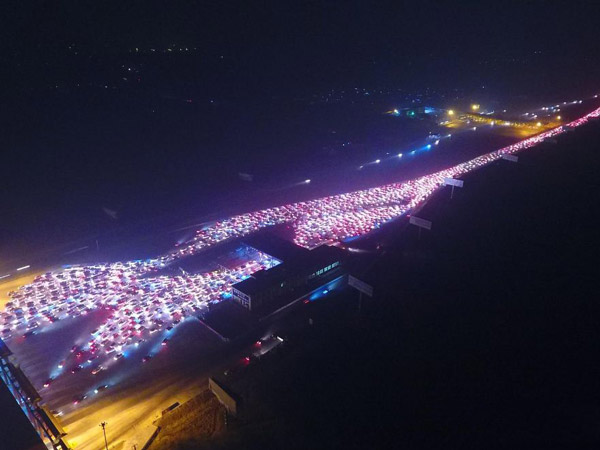 China Experiences A Traffic Jam That Is 50KM Long — Here’s Why