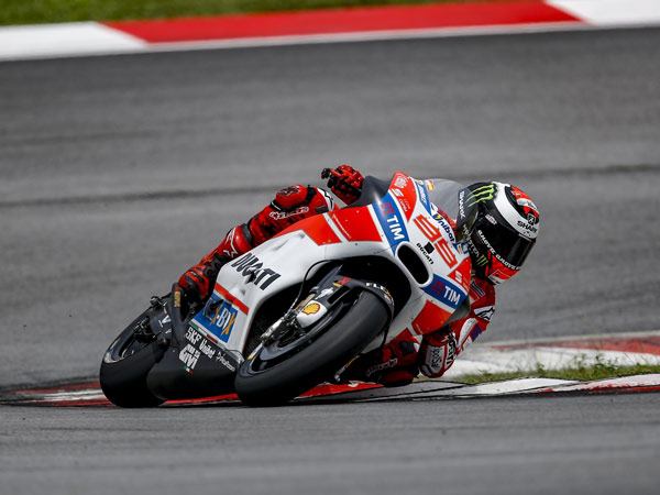 Lorenzo Will Test Thump-Operated Brake In Australia