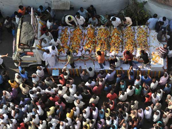 Mahindra Xylo Crash; 7 Youngsters Killed In A Direful Accident