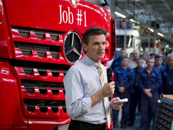 Daimler Trucks Chief, Wolfgang Bernhard Quits