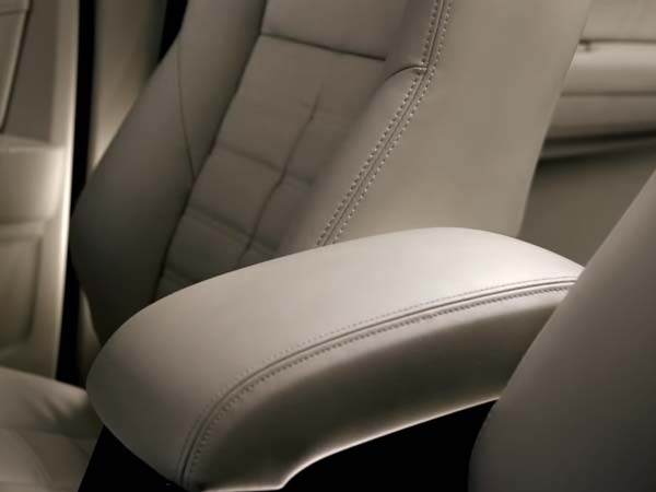 India-Bound 2017 Isuzu MU-X Facelift Teased India-Bound 2017 Isuzu MU-X Facelift Teased