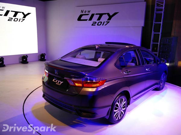 2017 Honda City Launched In India: Launch Price, Mileage And More Details